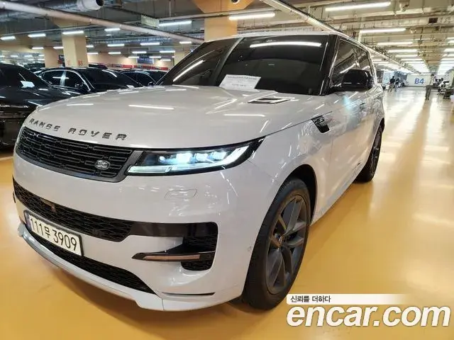 Land Rover Range Rover Sport 2023 — Photo 6/19