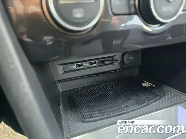 Volkswagen Tiguan 2018 — Фото 13/20