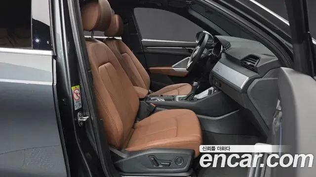 Audi Q3 2022 — ფოტო 16/20