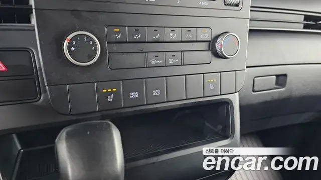 Hyundai Staria 2021 — Фото 12/20