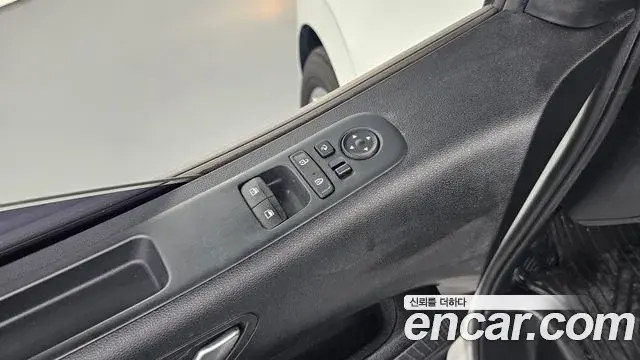 Hyundai Staria 2021 — Şəkil 18/30