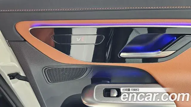 Mercedes-Benz GLC-Class 2023 — ფოტო 8/33