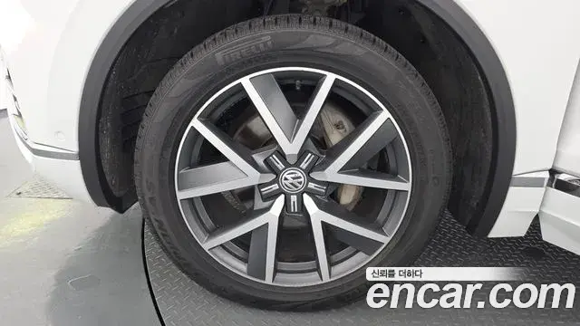 Volkswagen Touareg 2020 — Photo 12/20
