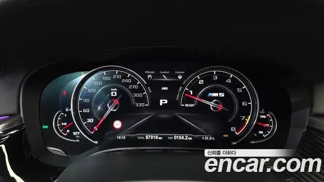 BMW M5 2018 — ფოტო 31/32
