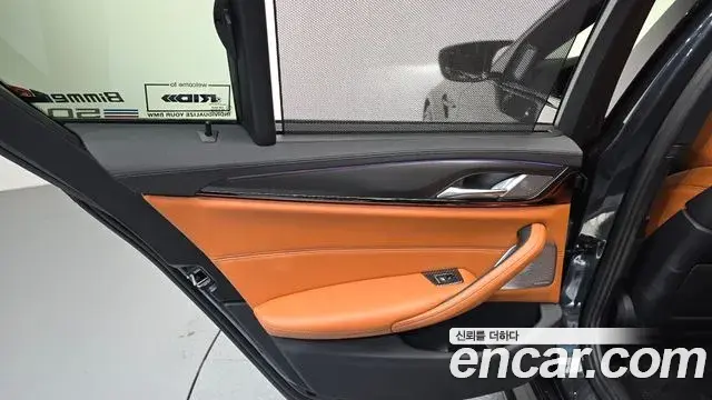 BMW M5 2018 — ფოტო 8/32