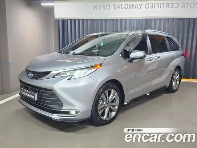 Toyota Sienna 2025 — Şəkil 2/19