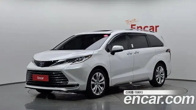 Toyota Sienna 2023 — Şəkil 2/39