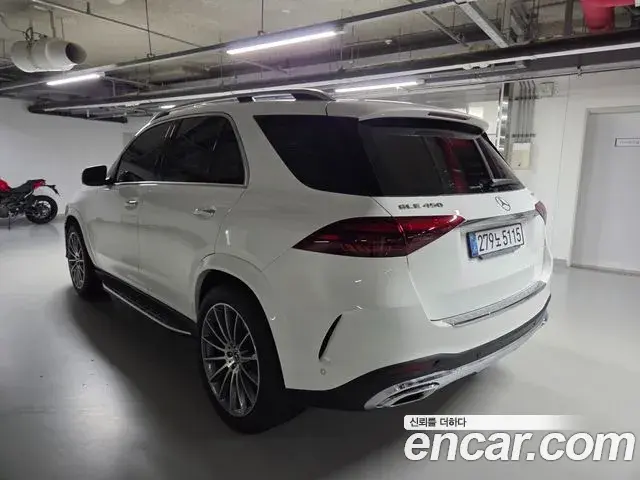 Mercedes-Benz GLE-Class 2025 — Фото 1/17