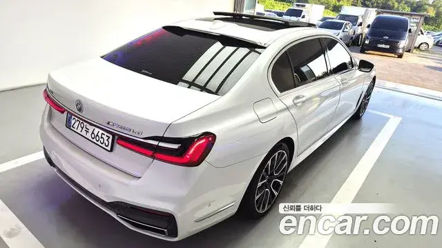 BMW 7 Series 2020 — ფოტო 19/20