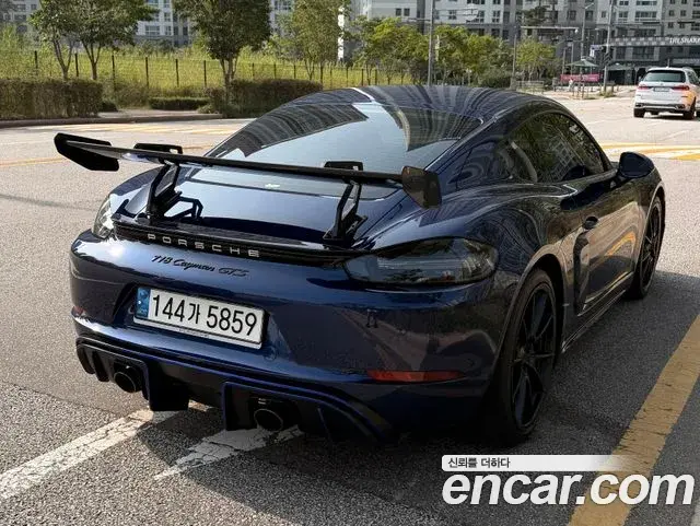 Porsche 718 Cayman 2021 — ფოტო 15/19