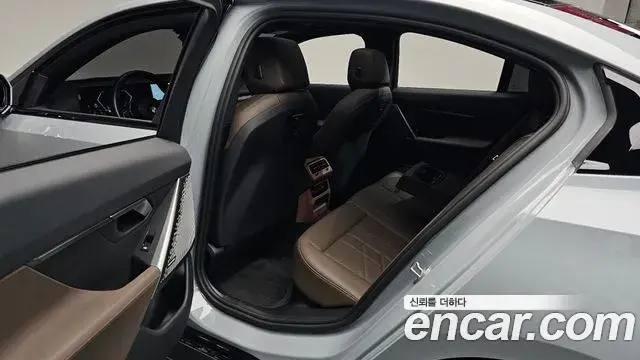 BMW 5 Series 2024 — ფოტო 30/36