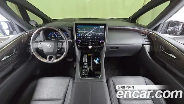 Toyota Alphard, 2025