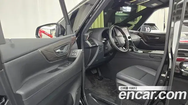 Toyota Alphard 2025 — Şəkil 24/34