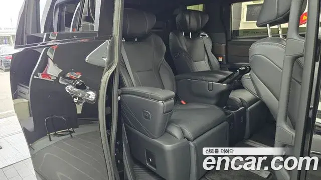 Toyota Alphard 2025 — Şəkil 25/34