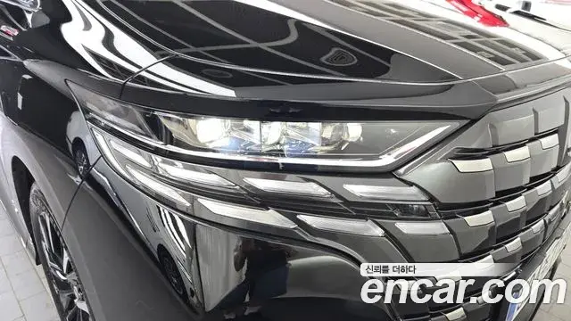 Toyota Alphard 2025 — Şəkil 18/34