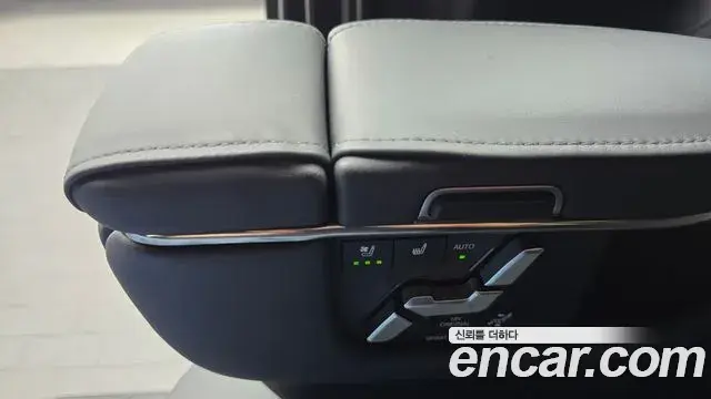 Toyota Alphard 2025 — Şəkil 7/34