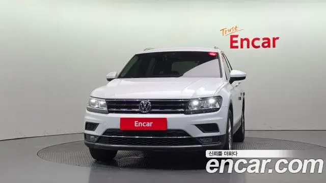 Volkswagen Tiguan 2020 — ფოტო 4/20