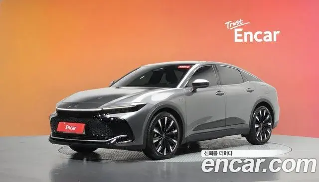 Toyota Crown Crossover 2024 — ფოტო 11/35