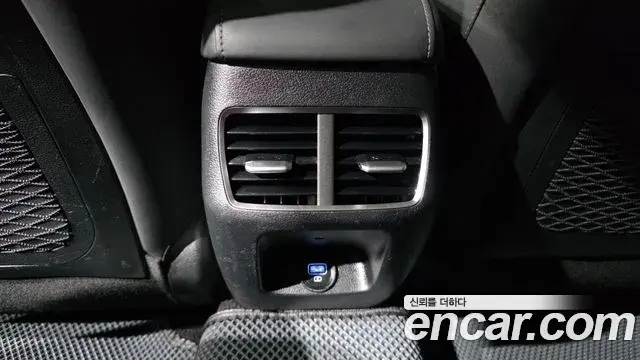 Hyundai Sonata Hybrid 2021 — Şəkil 12/20