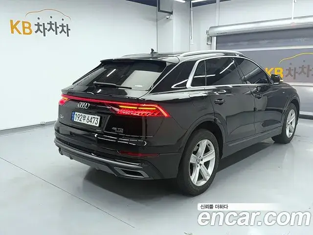 Audi Q7 2020 — Фото 5/20