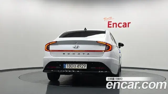 Hyundai Sonata 2021 — Фото 4/20