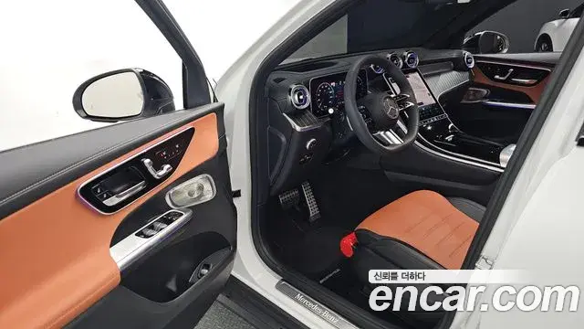Mercedes-Benz GLC-Class 2026 — Photo 25/34