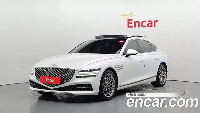 Genesis Electrified G80 2022 — Photo 1/20