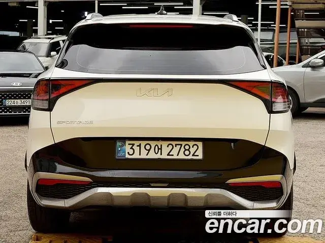 Kia Sportage 2022 — Фото 2/20