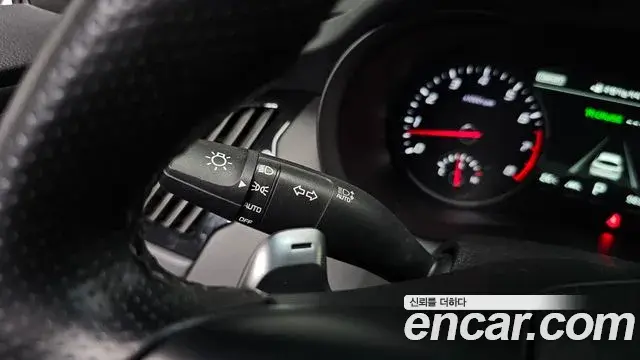 Kia Stinger 2020 — Photo 33/38
