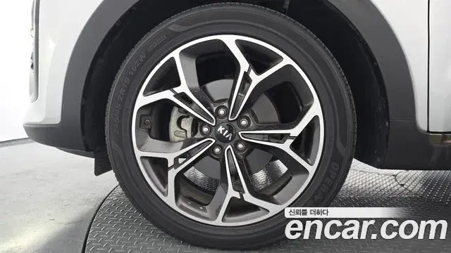 Kia Sportage The Bold 2018 — Фото 5/20