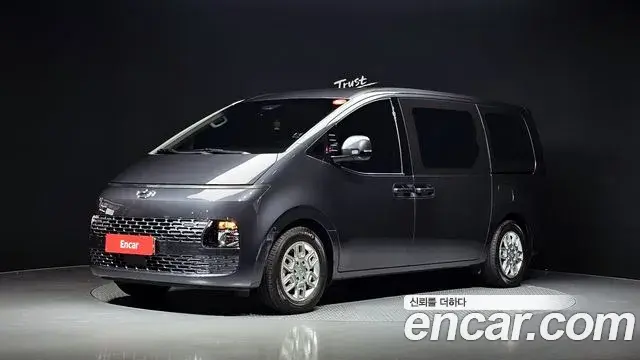 Hyundai Staria 2023 — Фото 1/20