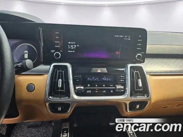 Kia Sorento 2022 — Фото 6/20