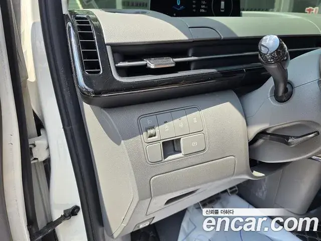 Hyundai Staria 2022 — Фото 11/20