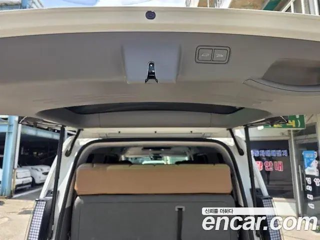 Hyundai Staria 2022 — Фото 16/20