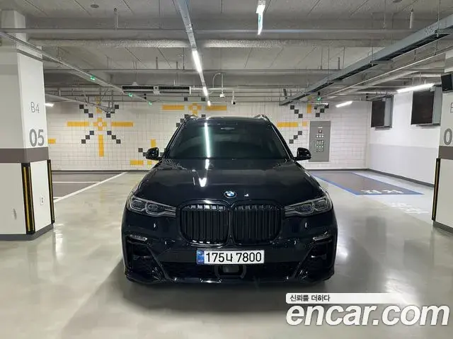 BMW X7 2020 — Фото 2/18