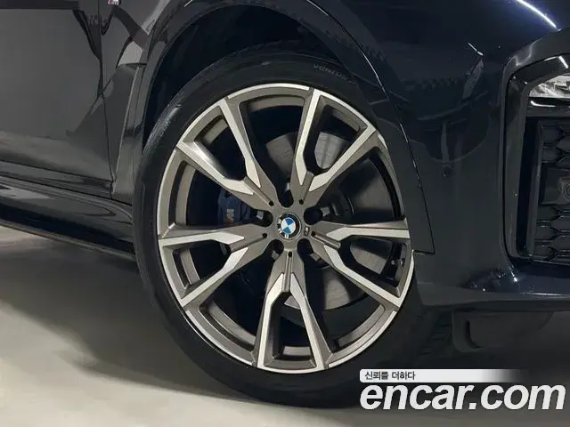 BMW X7 2020 — Фото 15/18