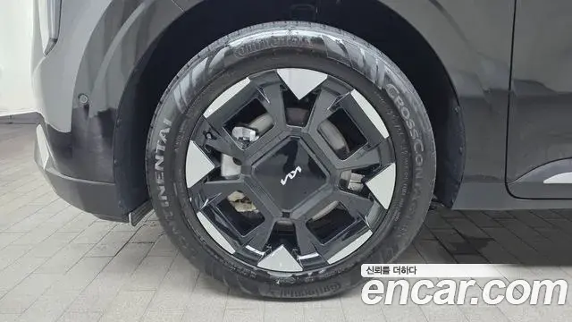 Kia Carnival 2024 — Photo 5/20