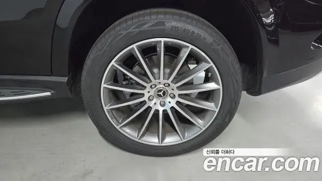 Mercedes-Benz GLE-Class 2025 — Фото 4/20