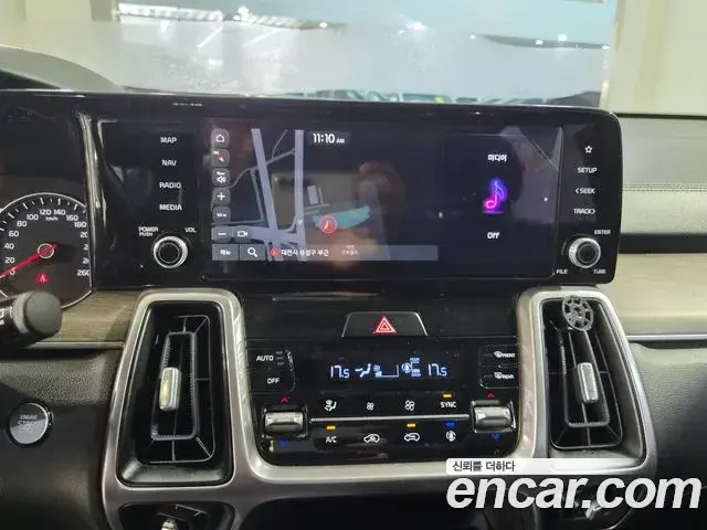 Kia Sorento 2022 — Photo 12/20