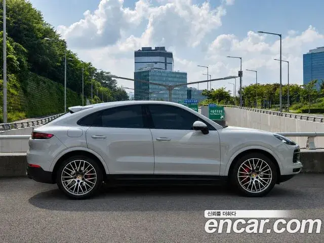 Porsche Cayenne 2022 — Фото 3/20