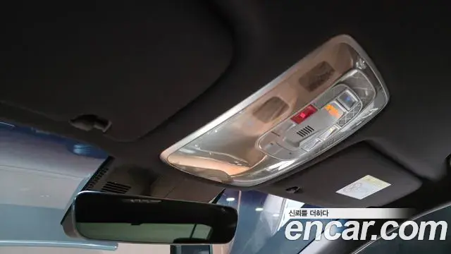 Genesis Electrified G80 2023 — Photo 18/20
