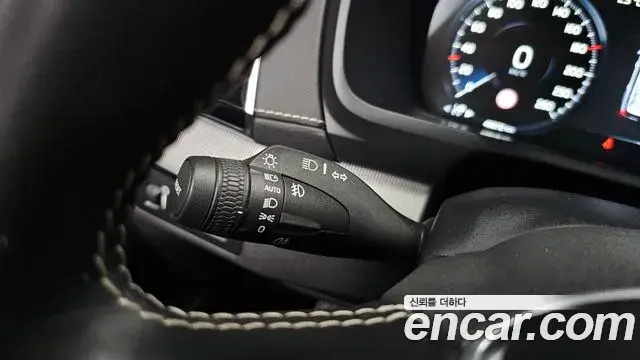 Volvo XC90 2020 — Şəkil 33/41