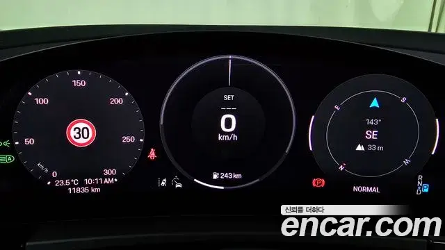 Porsche Macan EV 2025 — ფოტო 15/21