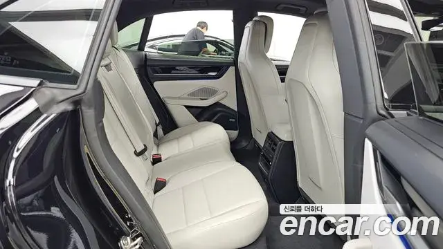 Porsche Macan EV 2025 — ფოტო 21/21