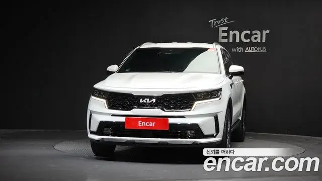 Kia Sorento 2023 — Фото 3/20