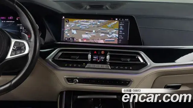 BMW X7 2019 — Фото 14/20