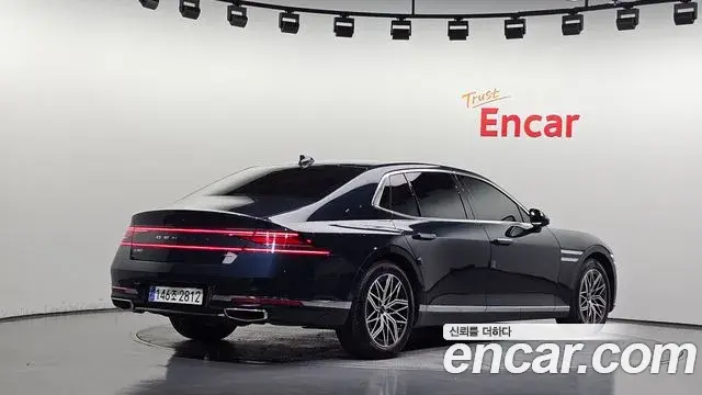 Genesis G90 2023 — Фото 2/20