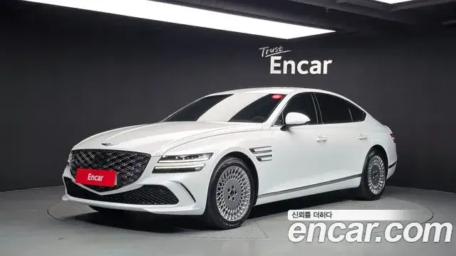 Genesis Electrified G80 2024 — Photo 1/20