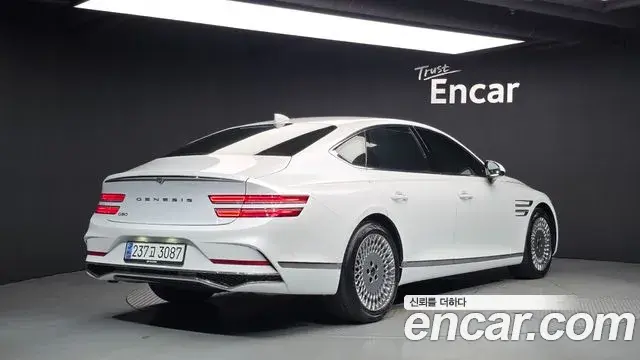 Genesis Electrified G80 2024 — Photo 2/20