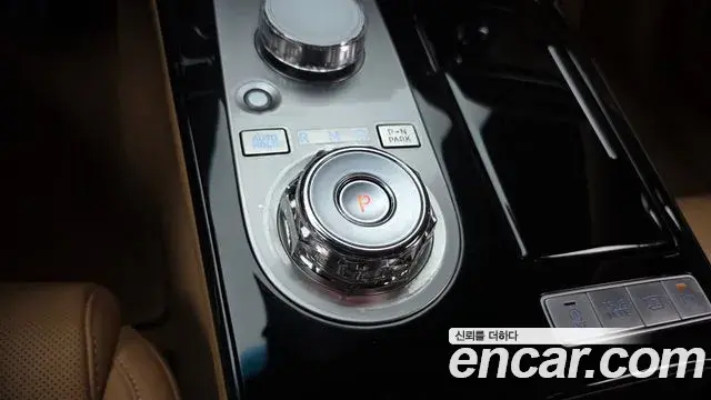 Genesis Electrified G80 2024 — Photo 9/20